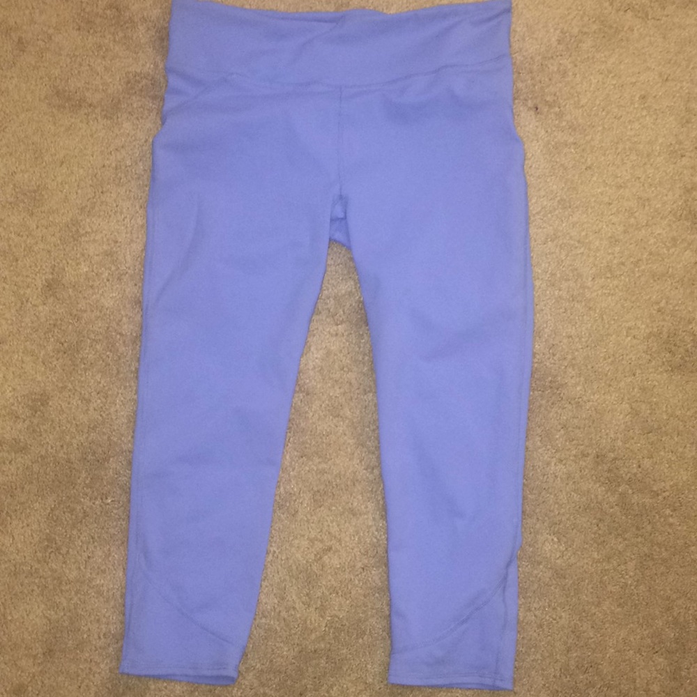 fabletics cropped leggings
